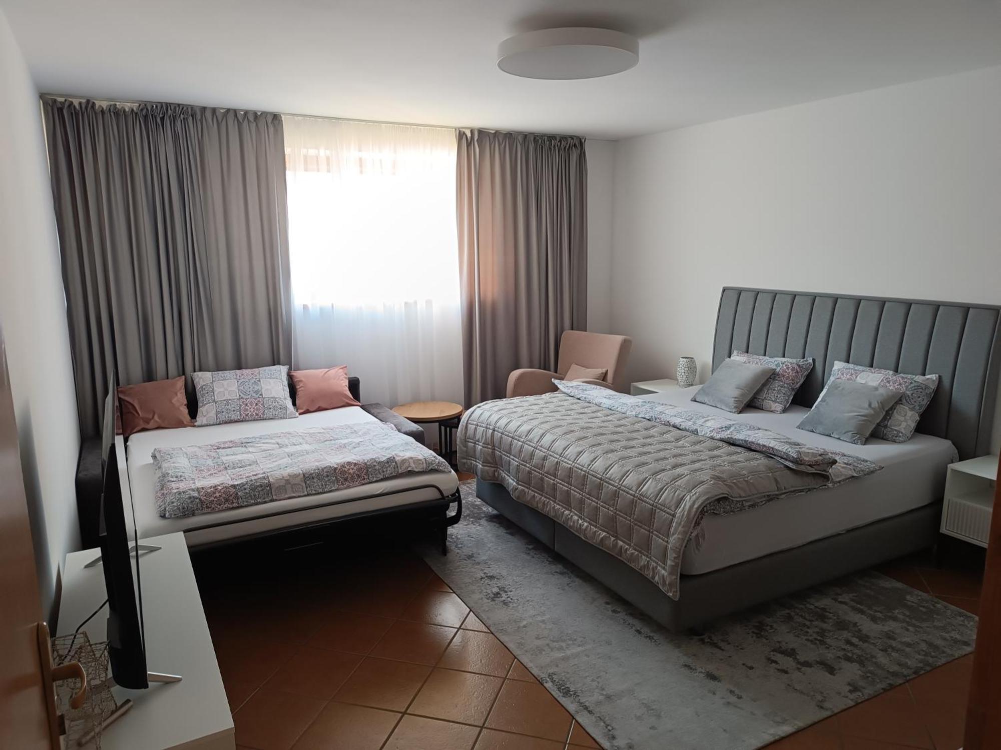 3 Bathrooms Apartman Mimi Lipótszentmiklós Kültér fotó