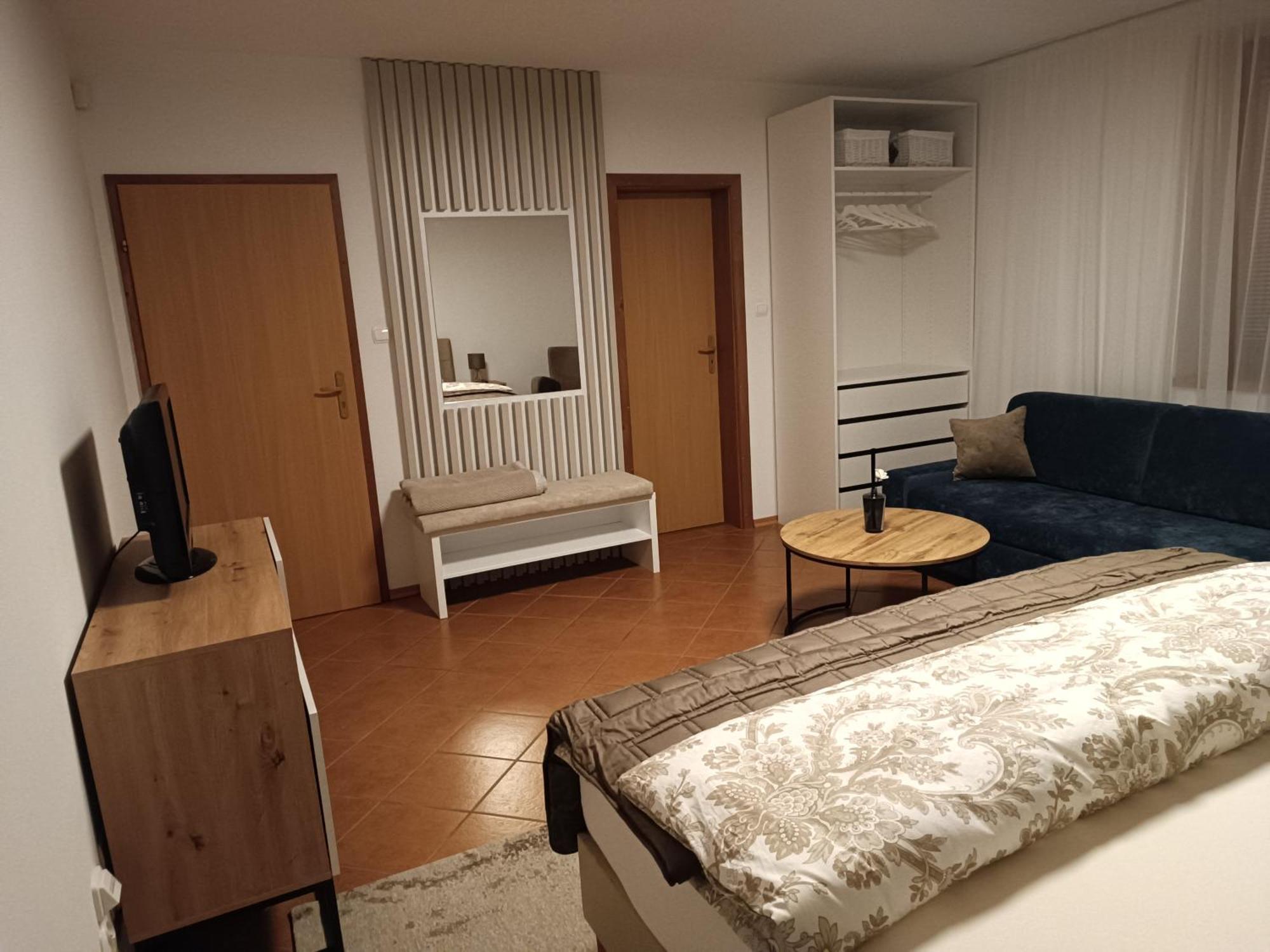 3 Bathrooms Apartman Mimi Lipótszentmiklós Kültér fotó